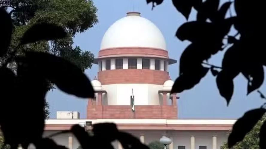 एससी ने महाराष्ट्र सरकार के अधिकारियों को लगाई फटकार, किसानों को मुआवजा देने का आदेश