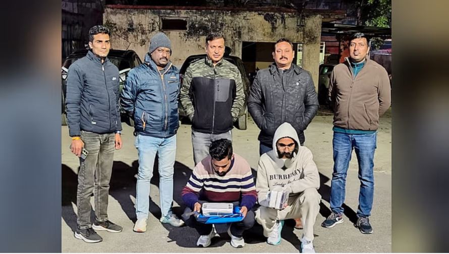 देहरादून: विदेश में रह रहे भारतीय छात्रों से ठगी करने वाले गिरोह के दो सदस्य गिरफ्तार