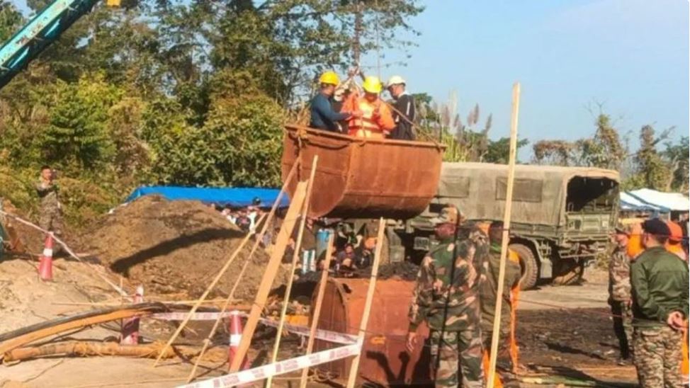 ‘किलर’ रैट होल माइनिंग, 48 घंटे बाद मिला एक मजदूर का शव