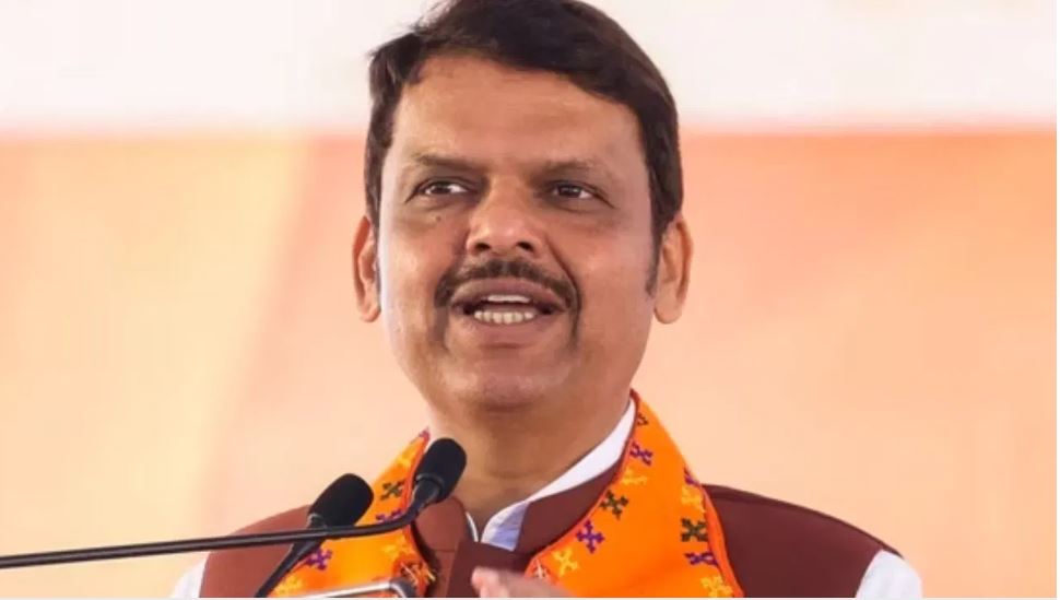 विजिट के वक्त फूल-माला और बुके न लाएं… सीएम देवेंद्र फडणवीस का आदेश