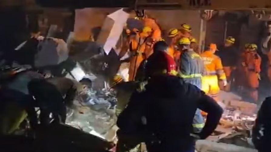 लखनऊ: दुकानों में घुसा अनियंत्रित ट्रक, तीन लोगों की मौत और कई घायल