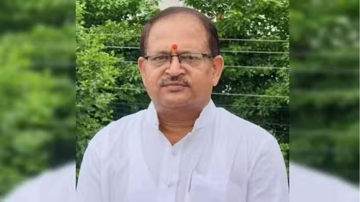 देहरादून: मथुरा दत्त जोशी ने दिया कांग्रेस से इस्तीफा, थामा भाजपा का दामन