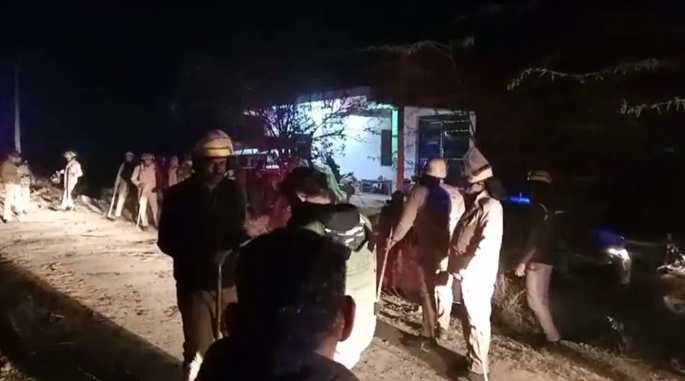 कन्नौज: 2 पक्षों में हुई मारपीट, शांत कराने पहुंची पुलिस पर गांव वालों ने किया पथराव