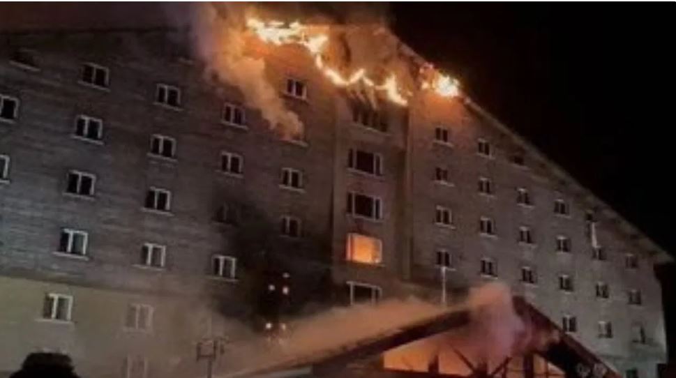 तुर्किए के रिसॉर्ट में लगी भीषण आग, 6 लोगों की मौत और 31 घायल