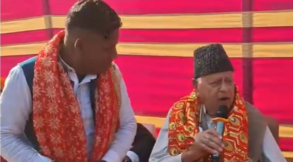 ‘तूने मुझे बुलाया शेरावालिये’-कटरा में फारूक अब्दुल्ला ने गाया भजन