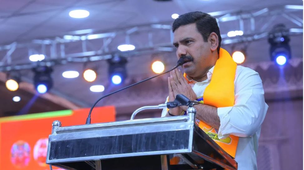 कर्नाटक बीजेपी में अंदरूनी कलह, विधायक ने प्रदेश अध्यक्ष को बताया ‘बच्चा’
