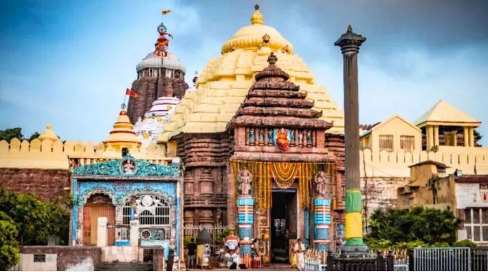 पुरी के श्री जगन्नाथ मंदिर पर अवैध कब्जा, सरकार ने मंदिर की जमीन बेचने का किया ऐलान