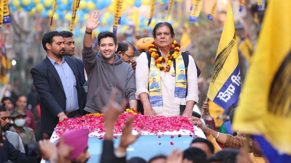 आप जनता के हित के जरूरी मुद्दों के साथ… गांधी नगर रोड शो में बोले सांसद राघव चड्ढा