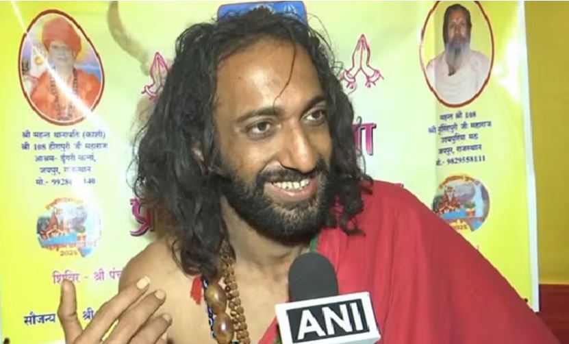 फेम से परेशान आईआईटी बाबा अभय: इंस्टा पर छह हजार से चार लाख हुए फाॅलोअर