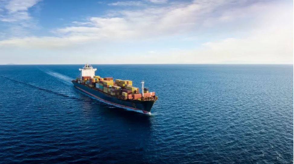 लाल सागर में हांगकांग के कार्गो शिप में विस्फोट, चालक दल ने छोड़ा जहाज