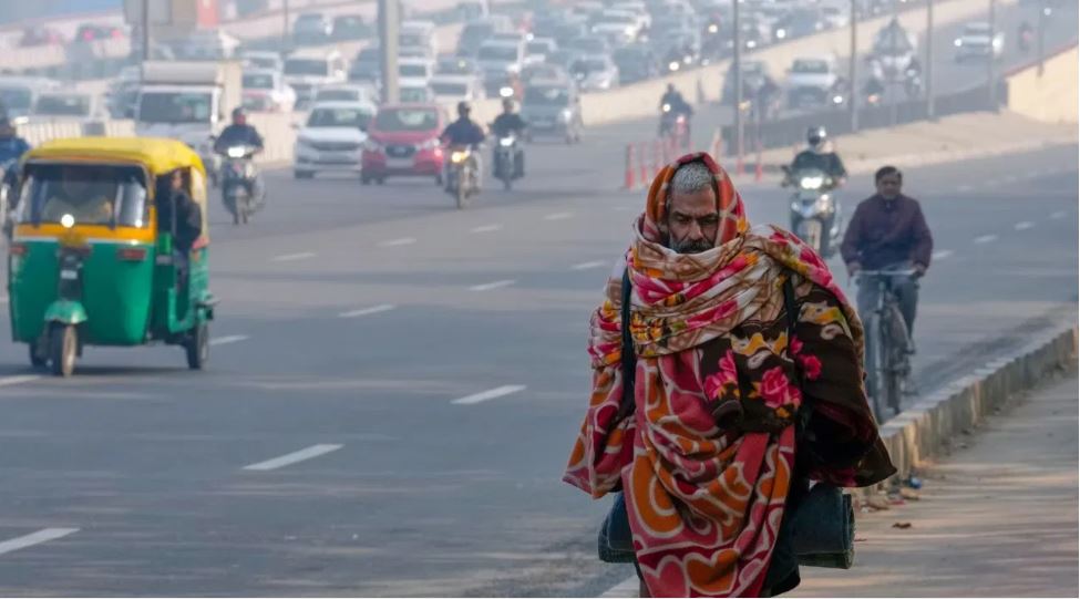 दिल्ली वालों के लिए खुशखबरी, कई दिन बाद 300 से कम एक्यूआई, कम हो रहा प्रदूषण