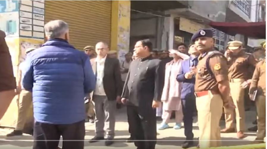 संभल पहुंचा न्यायिक जांच आयोग, जामा मस्जिद इलाके का निरीक्षण किया