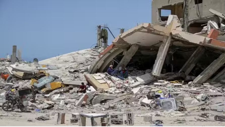 नए साल पर गाजा में बरसे इस्राइली बम, हमले में 12 फलस्तीनियों की मौत