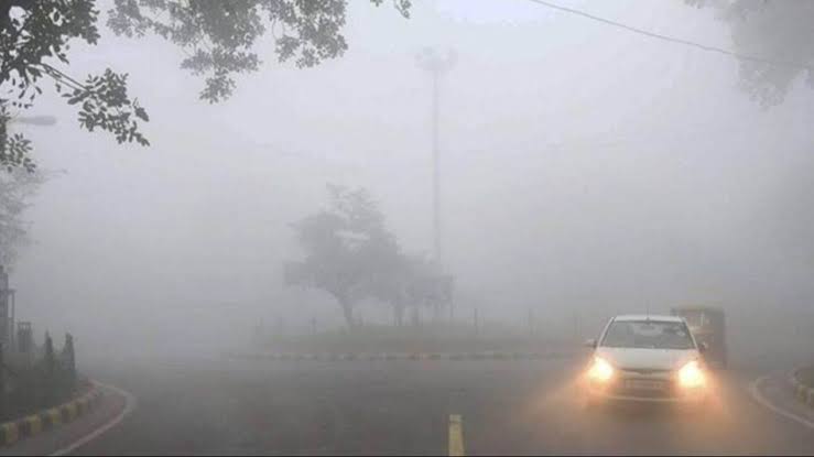 यूपी में बदला मौसम, 24 जिलों में घने कोहरे की चेतावनी