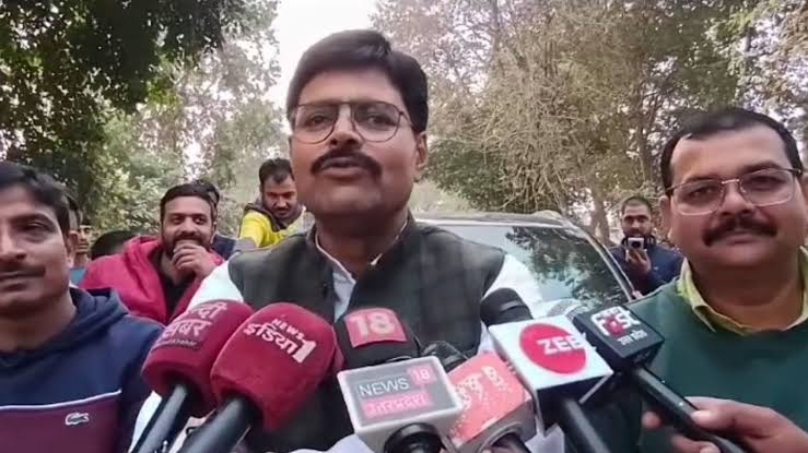मिल्कीपुर उपचुनाव: सपा के बागी विधायक ने भाजपा के लिए किया प्रचार