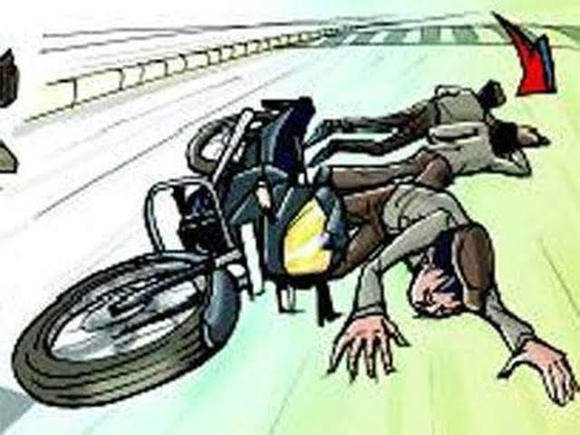 अज्ञात वाहन की टक्कर से बाइक सवार युवक की मौत