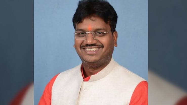 मिल्कीपुर उपचुनाव के लिए बीजेपी ने चंद्रभान पासवान को दिया टिकट