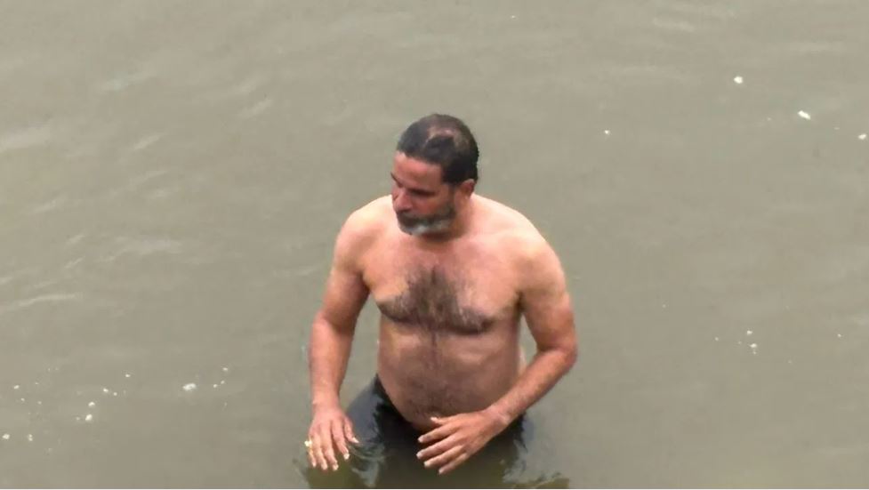 प्रशांत किशोर ने गंगा में डुबकी लगाकर खत्म किया 14 दिन का आमरण अनशन