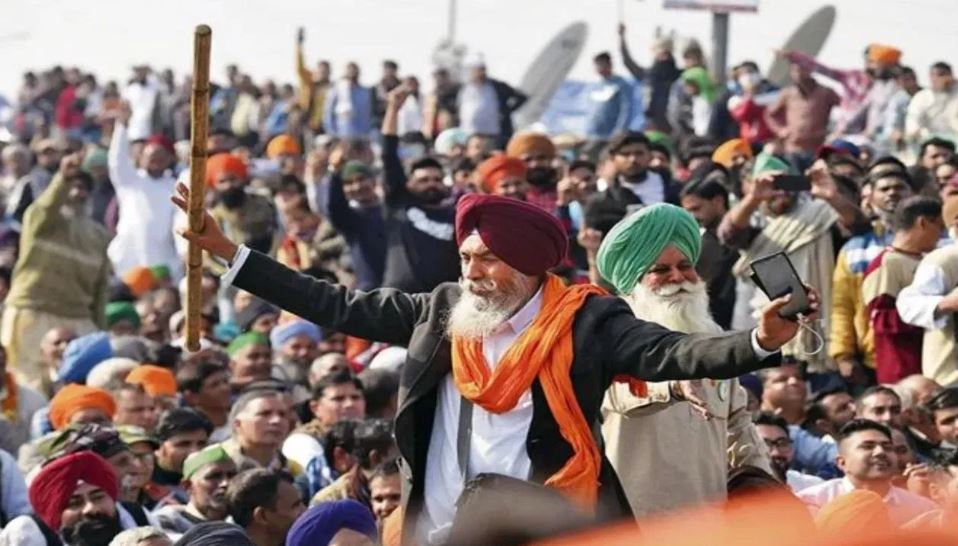 किसानों ने दी बड़े आंदोलन की चेतावनी, आज देशभर में निकालेंगे ट्रैक्टर मार्च