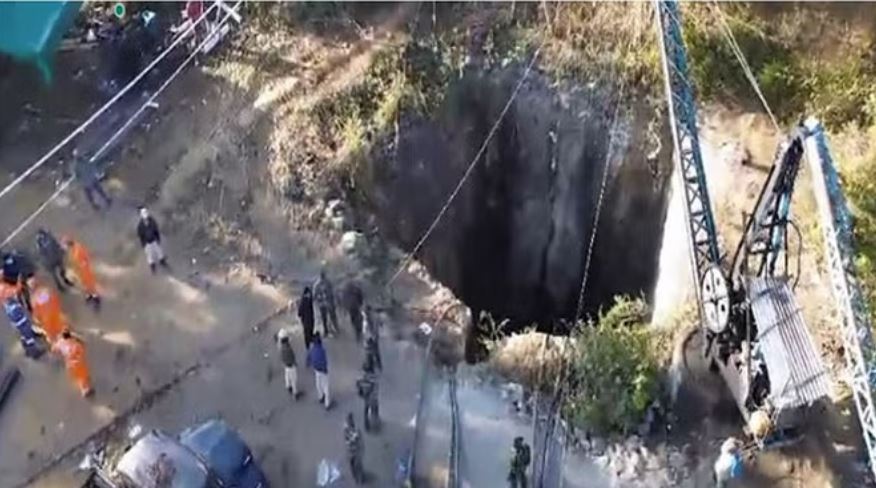 असम: कोयला खदान में अब भी फंसे पांच श्रमिक, सात दिन से चल रहा बचाव अभियान