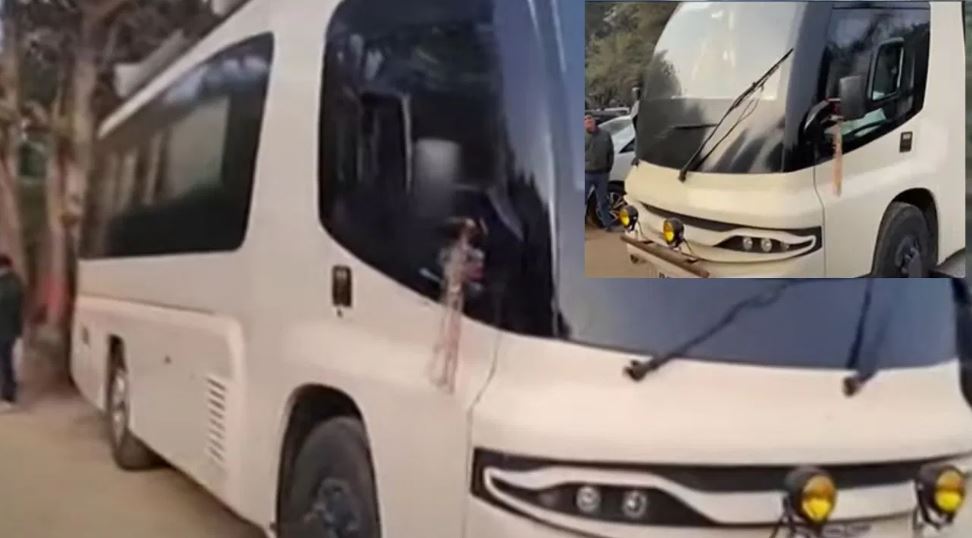 ‘प्रशांत किशोर इतना पैसा कहां से लाए’, पीके की 4 करोड़ की वैनिटी वैन पर विवाद