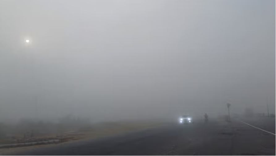 दिल्ली: आज छा सकता है घना कोहरा, सुबह-शाम बढ़ेगी ठिठुरन... रहेंगे बादल