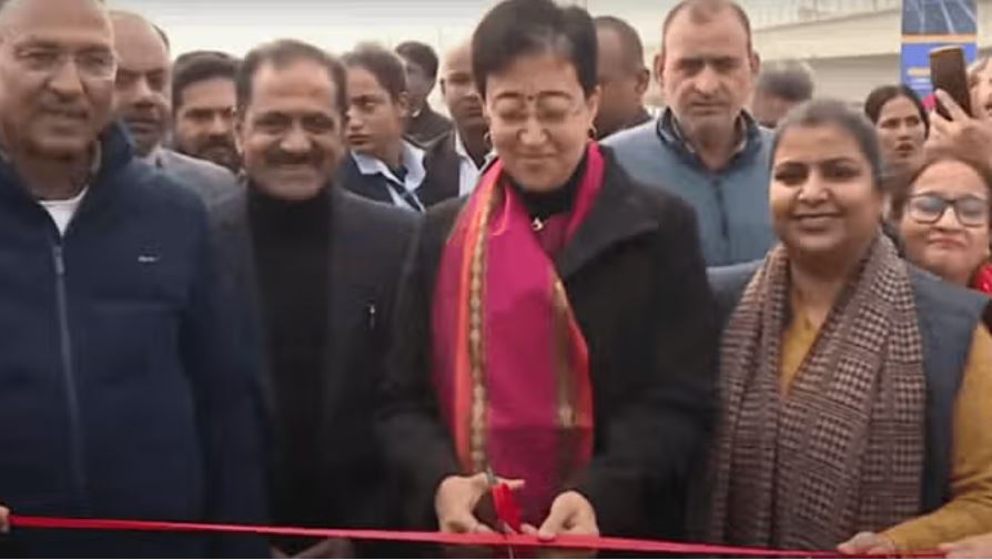 एक और जाम से मुक्ति: सीएम आतिशी ने किया पंजाबी बाग फ्लाईओवर का उद्घाटन