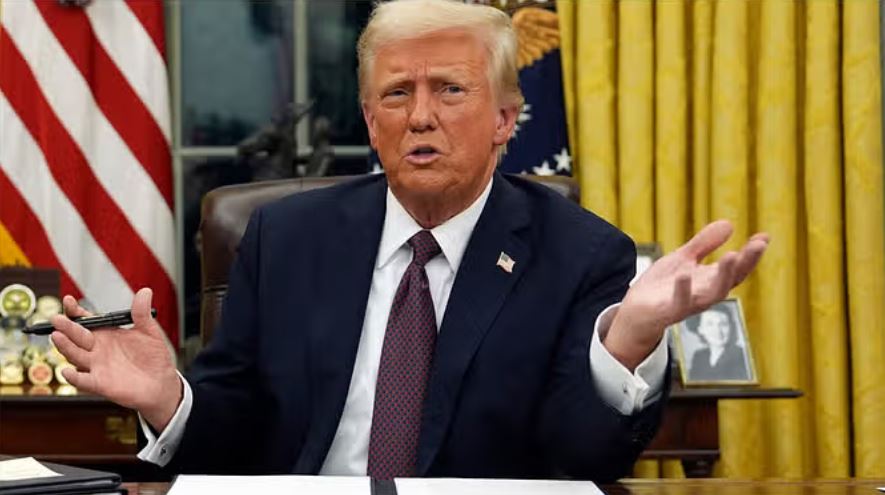 राष्ट्रपति ट्रंप ने संघीय अनुदानों और ऋणों पर लगाई रोक, व्यय की समीक्षा कर रहा है प्रशासन