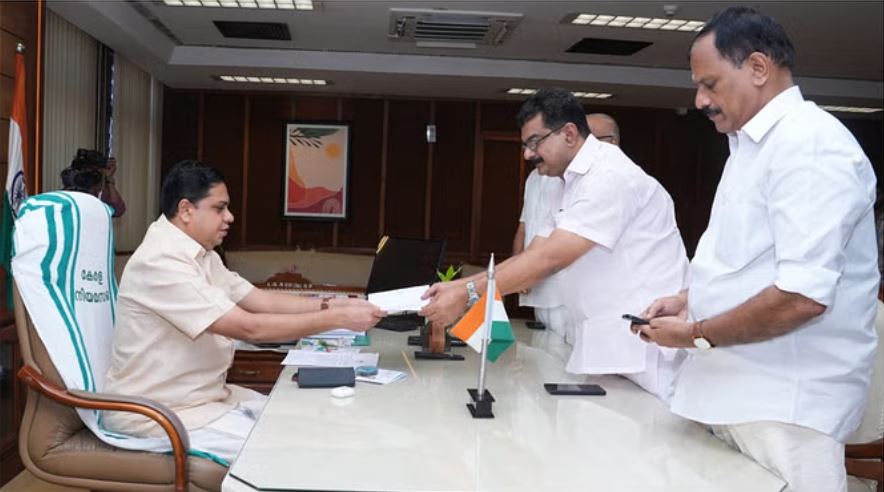 केरल में पीवी अनवर ने छोड़ी विधायकी, बोले- कांग्रेस का समर्थन करूंगा