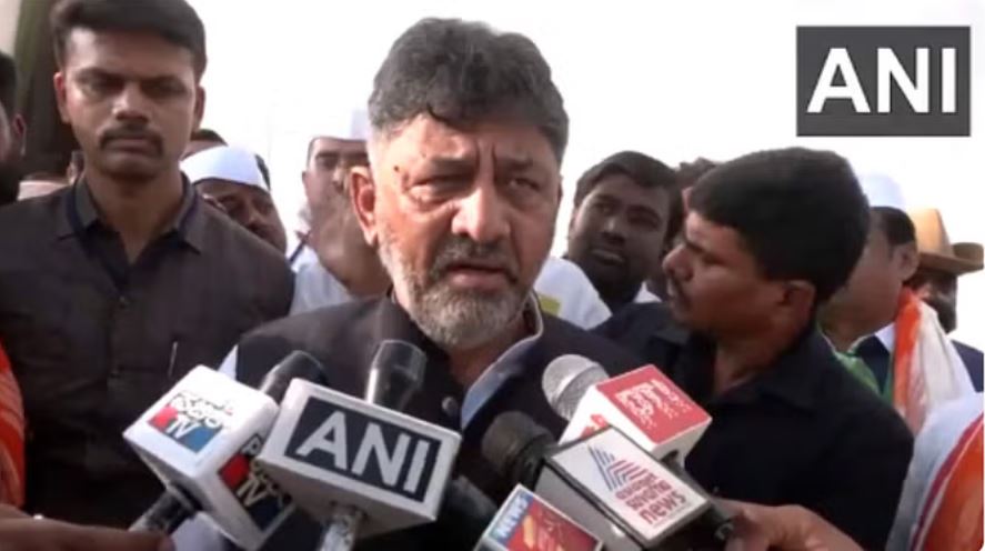 'डीके बने मुख्यमंत्री', कार्यकर्ताओं के नारे पर बोले डिप्टी सीएम- मुझे कोई जल्दी नहीं है