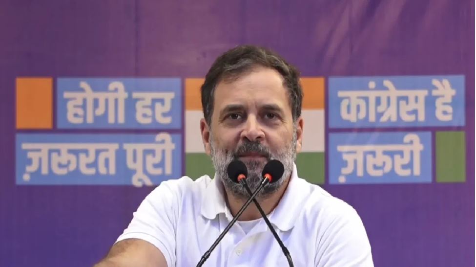 छोटी कार में आए थे, रहते हैं शीशमहल में…केजरीवाल पर राहुल गांधी का हमला