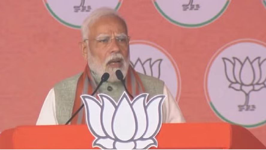 'कोई कैसे बोल सकता है यमुना के पानी में जहर मिलाया गया, मैं भी वही पीता हूं': मोदी