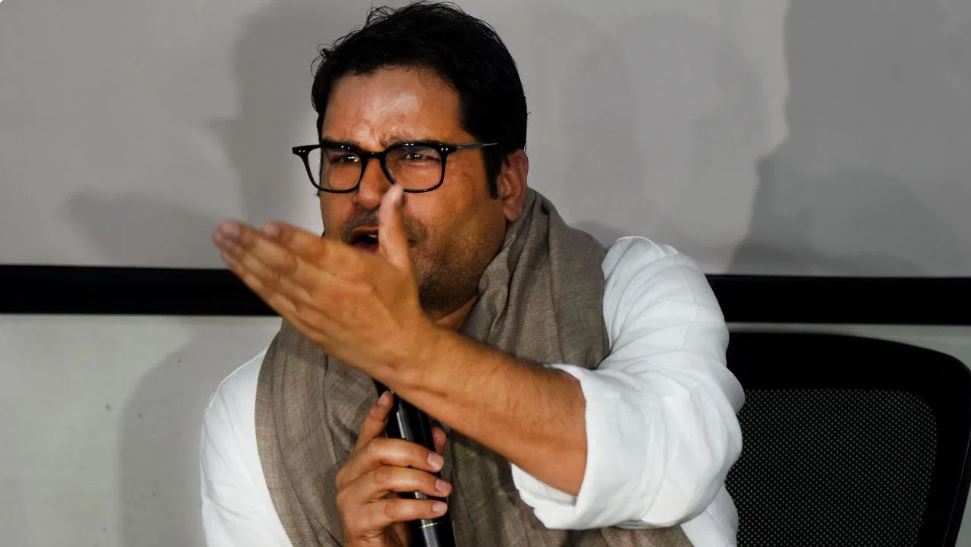 प्रशांत किशोर को अब बिना शर्त मिली जमानत, बेऊर जेल से बाहर निकले पीके