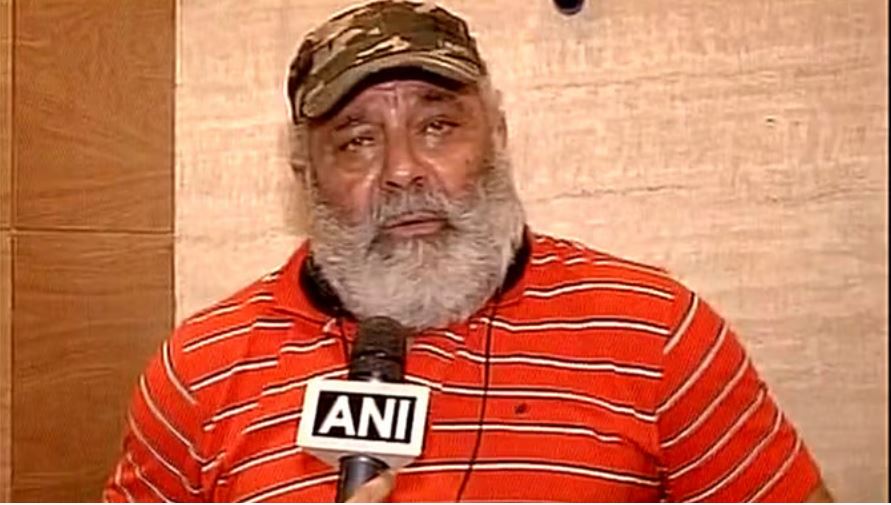 'विश्व कप के दौरान युवराज अगर कैंसर से मर जाते तो मैं गर्व महसूस करता': योगराज