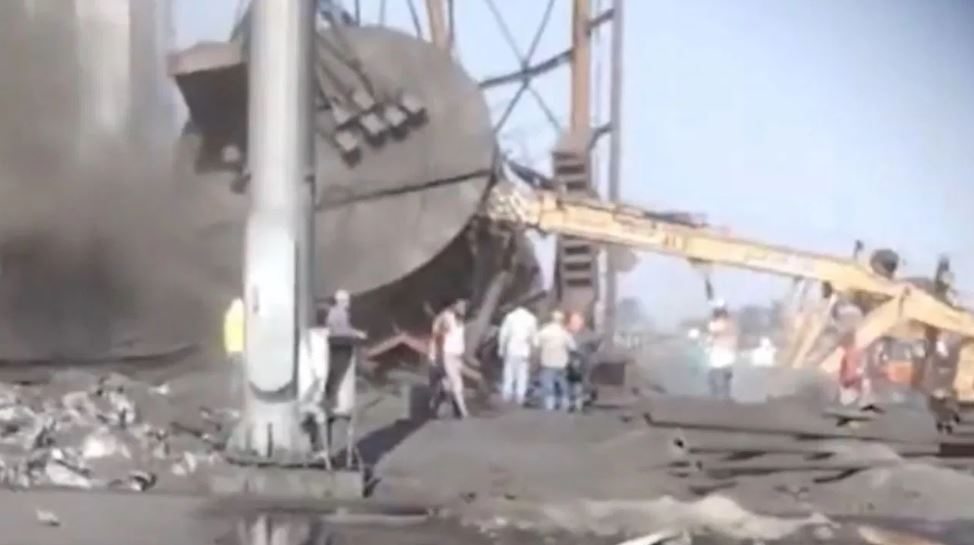 मुंगेली में बड़ा हादसा, प्लांट में चिमनी गिरने से 30 लोग दबे; 5 से ज्यादा की मौत