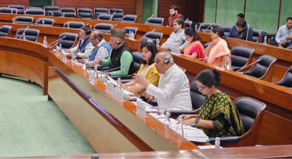 वक्फ पर जेपीसी की बैठक खत्म, सरकार के 14 संशोधन पारित, विपक्ष को झटका