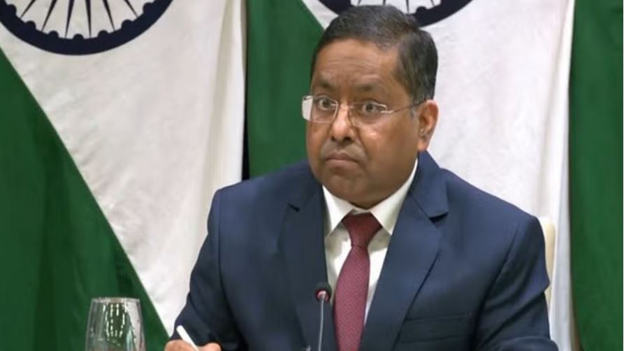  'बांग्लादेश, कनाडा में राजनीतिक उठापटक पर हमारी नजर': विदेश मंत्रालय