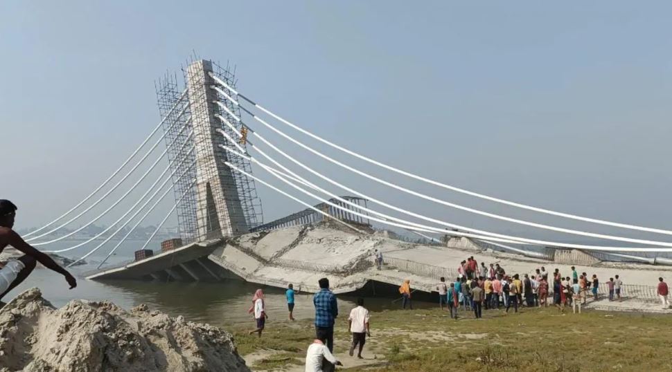 1700 करोड़ का पुल या ताश का पत्ता! निर्माण के दौरान 3 बार गिरा