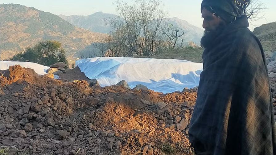 बड्डाल में जांच के लिए पहुंची टीम, 44 दिन में तीन परिवारों के 17 सदस्यों की हो चुकी मौत