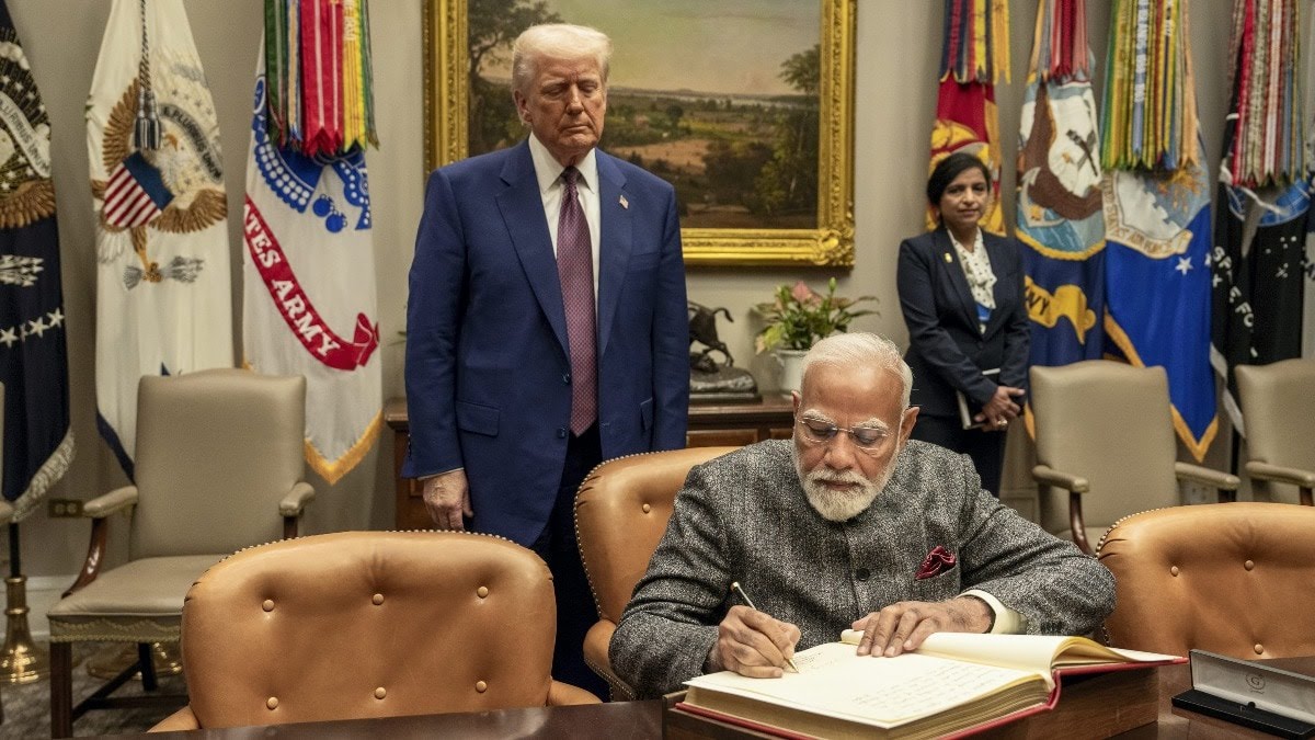 बांग्लादेश का क्या करना है पीएम मोदी जानें, ट्रंप ने दिया भारत को फ्री हैंड