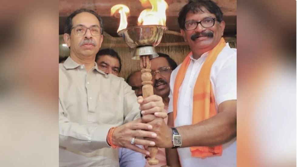 उद्धव ठाकरे को बड़ा झटका, जितेंद्र जनावाले ने सभी पदों से दिया इस्तीफा