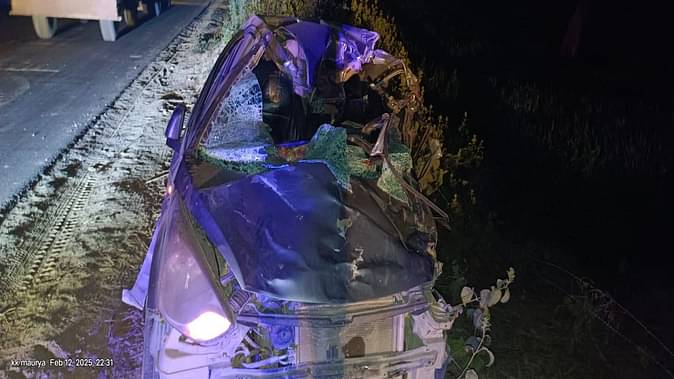 लखीमपुर: गन्ने से भरी ट्रॉली में घुसी कार, चार की मौत, तीन घायल