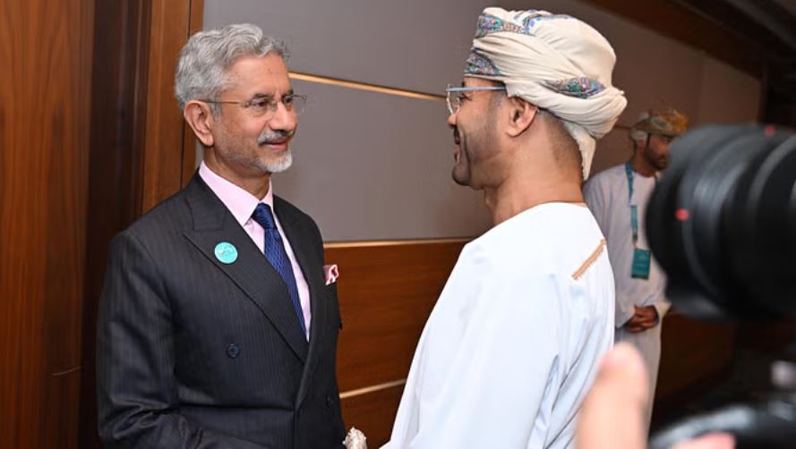 जयशंकर ने ओमान के समकक्ष से की मुलाकात, व्यापार-निवेश और उर्जा सुरक्षा पर चर्चा