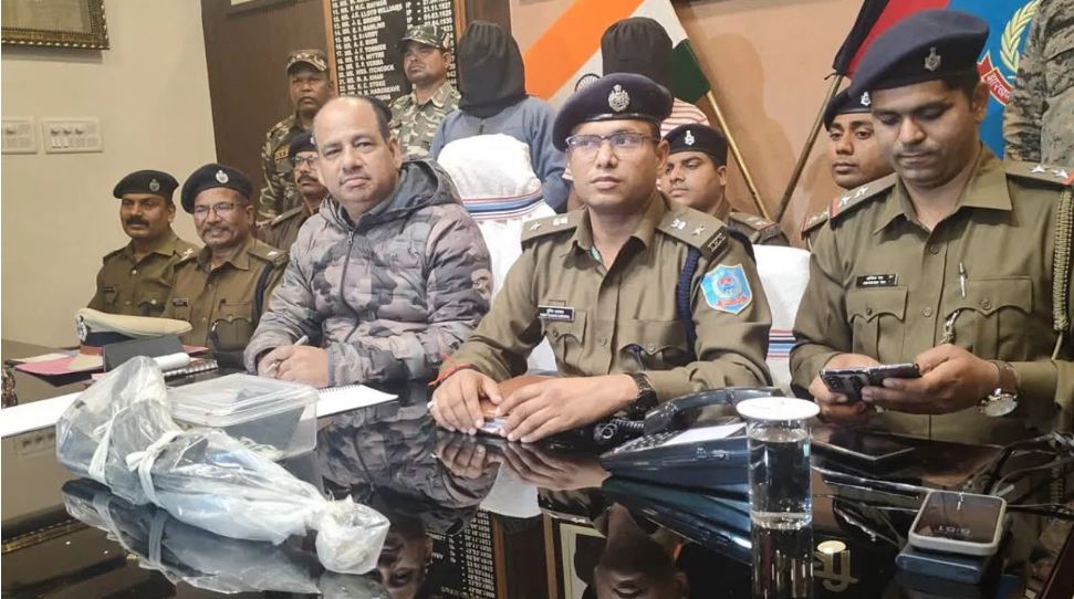 यूनिट से चुराई एके-45… दो लोगों को भूना, जमीनी विवाद में सेना का जवान बना हत्यारा