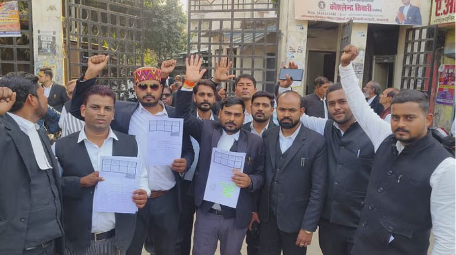मुलायम सिंह पर टिप्पणी: महंत राजूदास के खिलाफ परिवाद दाखिल