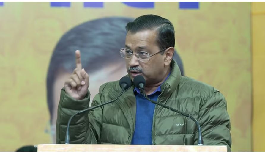 'हमारे प्रत्याशियों को खरीदने के लिए फोन आ रहे', केजरीवाल ने बुलाई सभी 70 उम्मीदवारों की बैठक