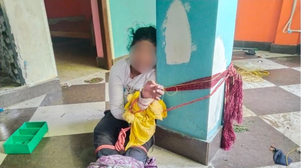 खंभे से बांधा, सामान बाहर फेंका... किराये के लिए टीचर को दी यातनाएं