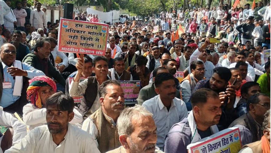 भोपाल में किसानों का हल्ला बोल, डिप्टी सीएम बोले- सभी मांगे होंगी पूरी