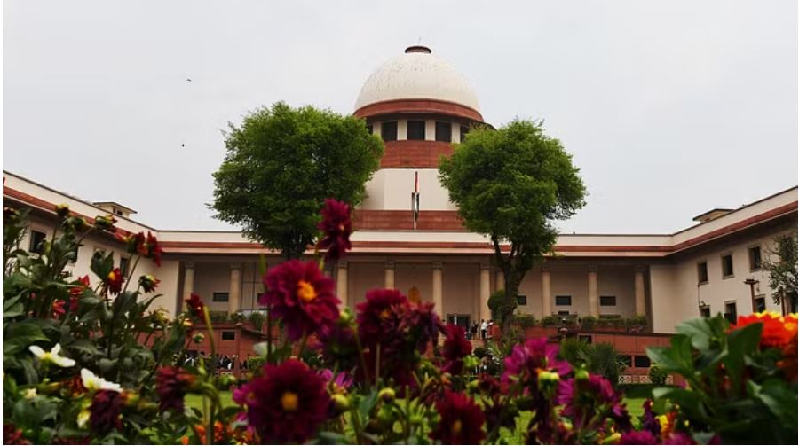 हाईकोर्ट के मौजूदा जजों के खिलाफ शिकायतों पर विचार करने के लोकपाल के आदेश पर रोक