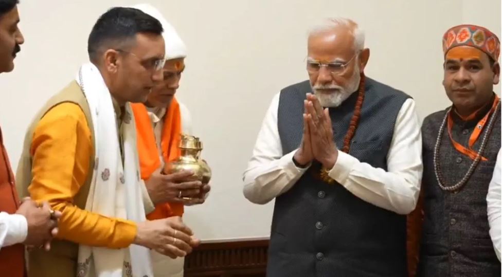 चार धाम के तीर्थ पुरोहितों ने पीएम मोदी और अमित शाह से की मुलाकात